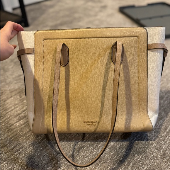 Kate Spade Beige and White Tote Bag - Picture 3 of 8